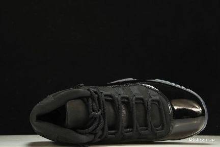 AND JORDAN CAP GOWN - RETRO 11 1017